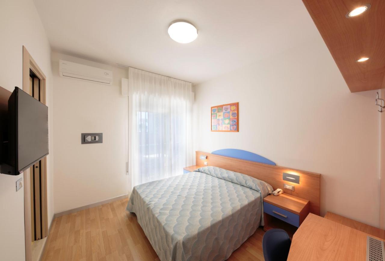 Hotel Riviera Caorle Buitenkant foto