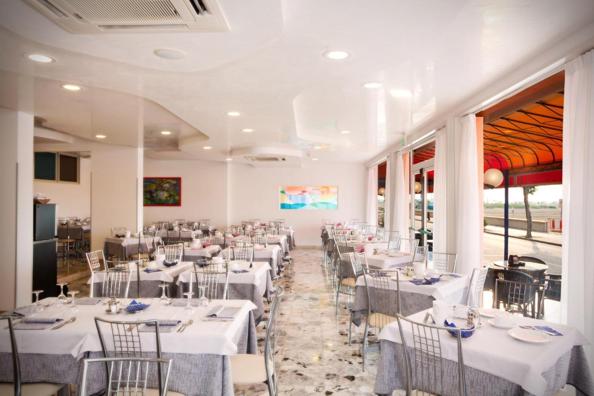 Hotel Riviera Caorle Buitenkant foto
